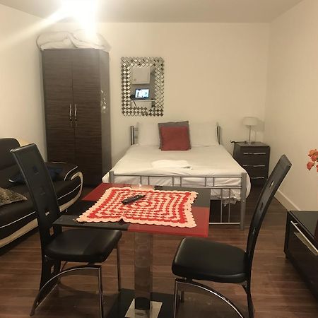City House Ίλφορντ Εξωτερικό φωτογραφία