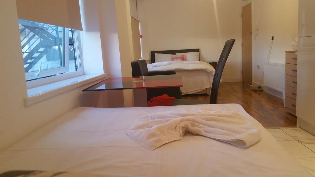 City House Ίλφορντ Εξωτερικό φωτογραφία